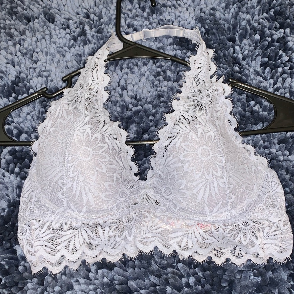 Victoria’s secret PINK halter bralette w/ under wire